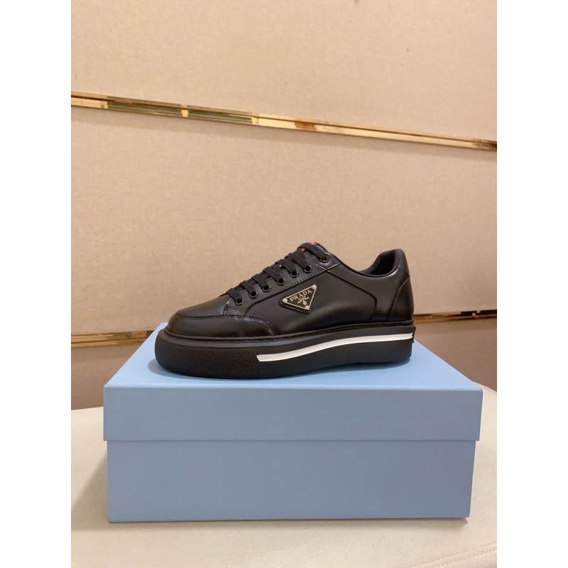 Pra*a casual shoes